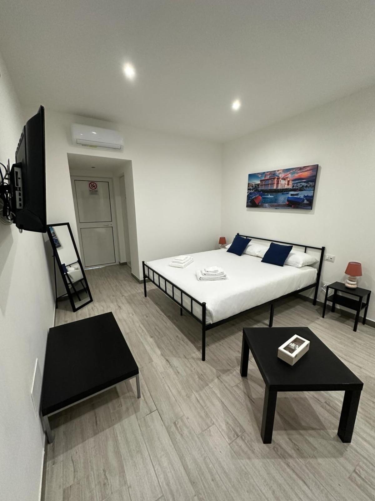 Bari Valona Rooms Esterno foto