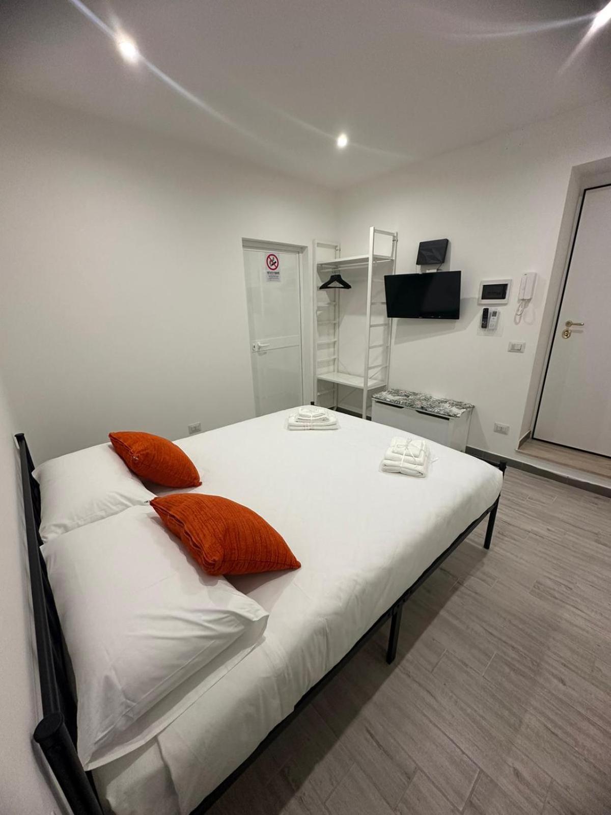 Bari Valona Rooms Esterno foto