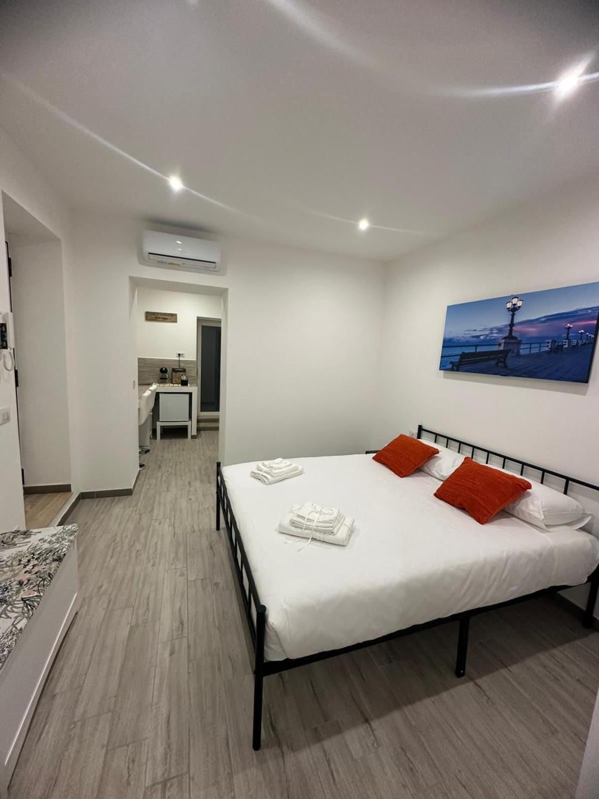Bari Valona Rooms Esterno foto